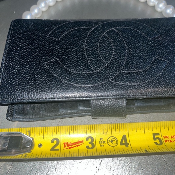 Chanel Black Leather Wallet with Pearl Handle - Picture 2 of 12